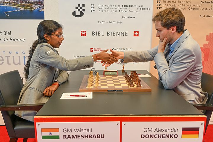 Vaishali vs. Alexander Donchenko | Foto: Festival de Ajedrez de Biel 2024